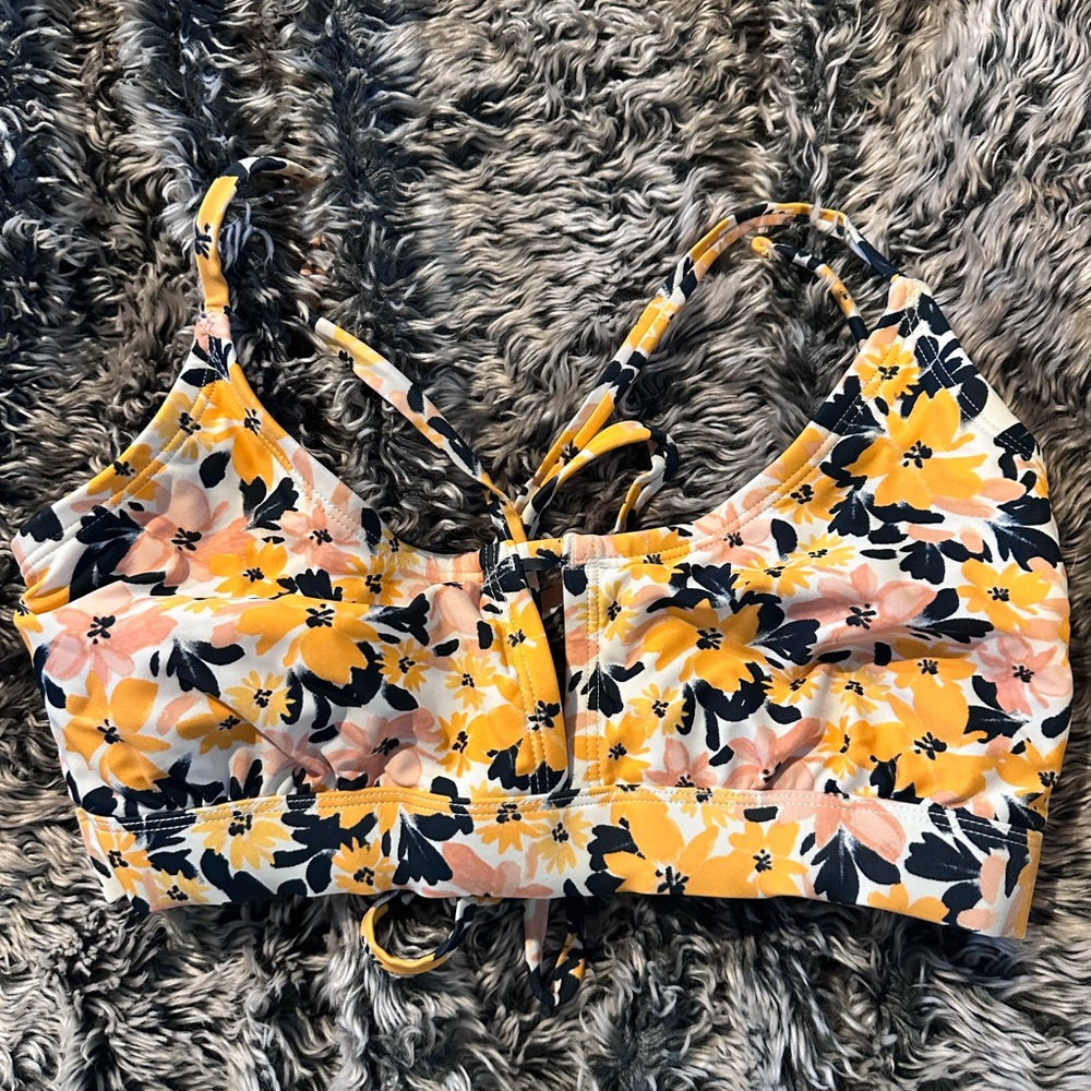 Kona Sol Floral Bikini Top in Yellow/Black |34-38D/DD | No underwire | Flex Fit